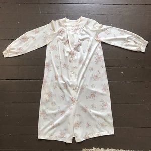 Vintage night gown w floral print